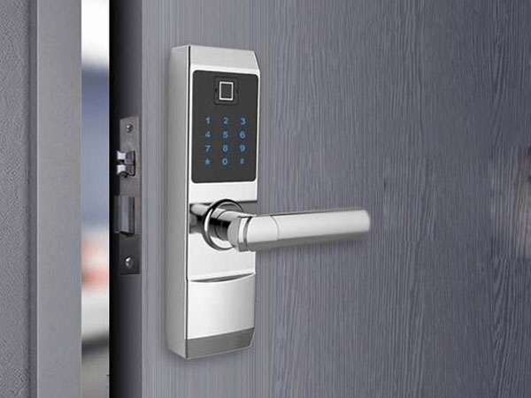 西乡24小时上门开锁公司