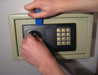 西乡24小时上门开锁公司