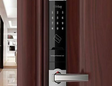 西乡24小时上门开锁公司