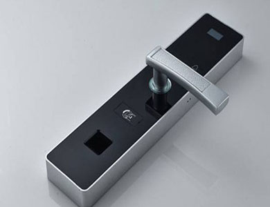 西乡24小时上门开锁公司